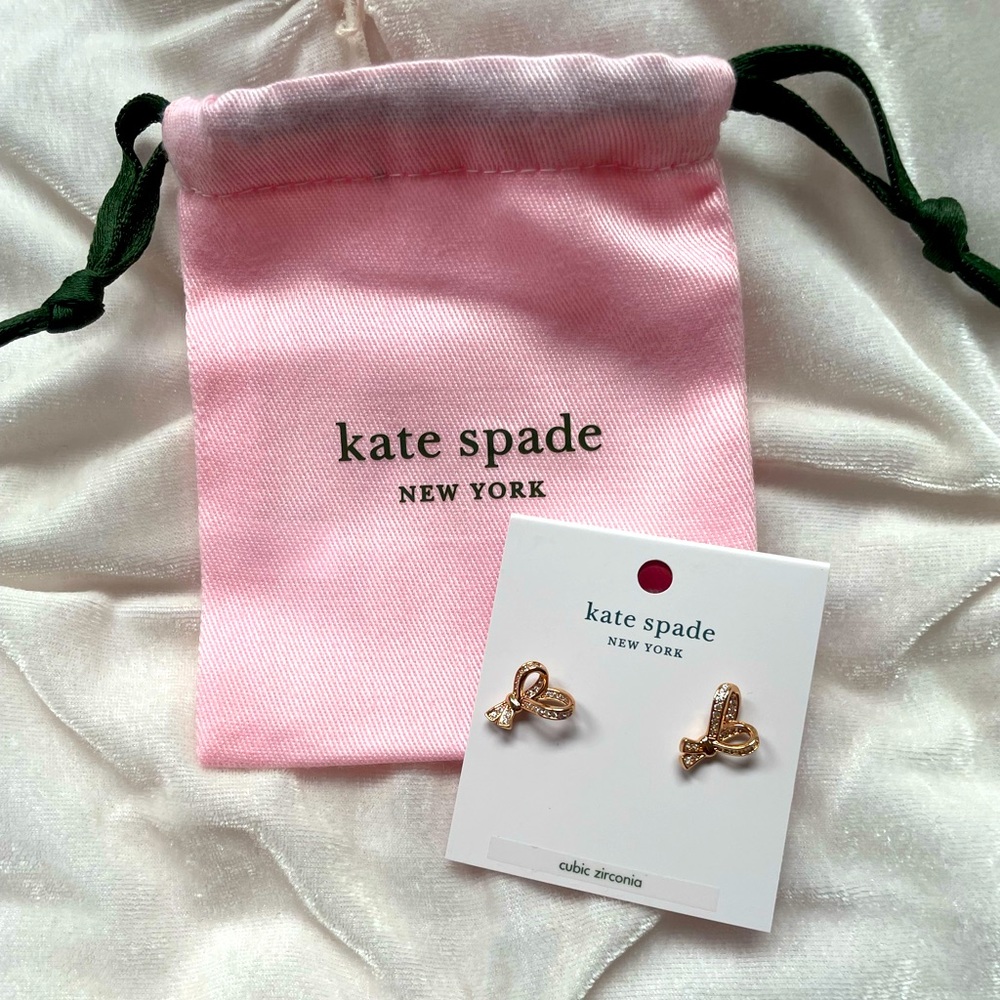 NWT! Kate Spade stud earrings with jewelry bag. - Picture 4 of 4